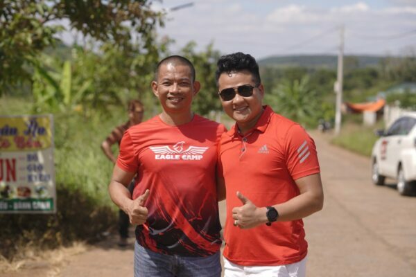 pham thanh long huong dan toni Lam tien viet loi cam on khach hang nhu the nao 2